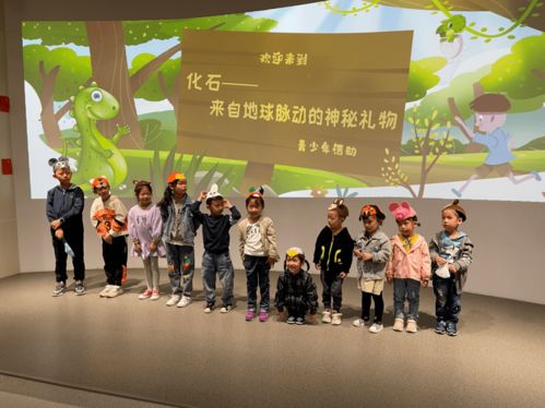 平?jīng)鍪胁┪镳^ 十一假期研學(xué)游系列活動，樹立公共文化惠民新標桿